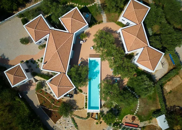 Margari Mit Privatem Pool By Interhome Linardići