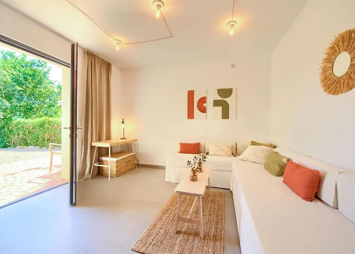 Margari Mit Privatem Pool By Interhome Case de vacanță *