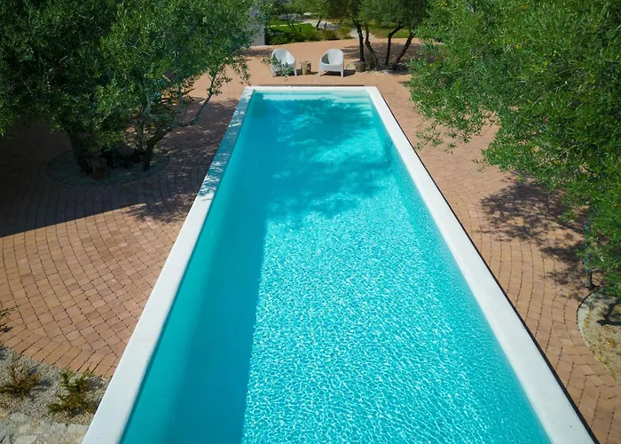 Margari Mit Privatem Pool By Interhome Linardići