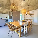 Margari Mit Privatem Pool By Interhome Case de vacanță Linardići