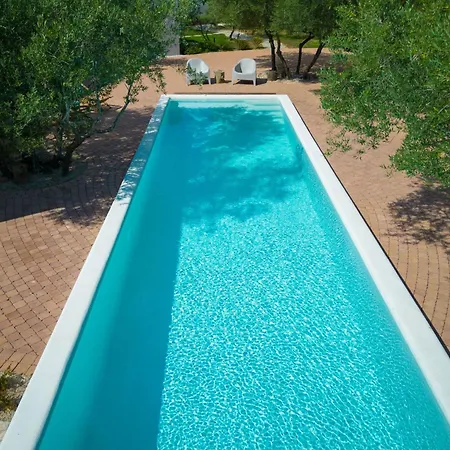 Margari Mit Privatem Pool By Interhome Linardići